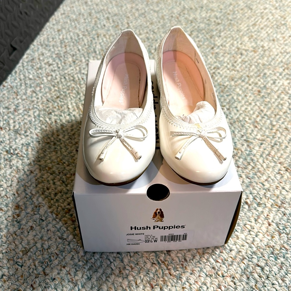 White dress shoes, hush puppies